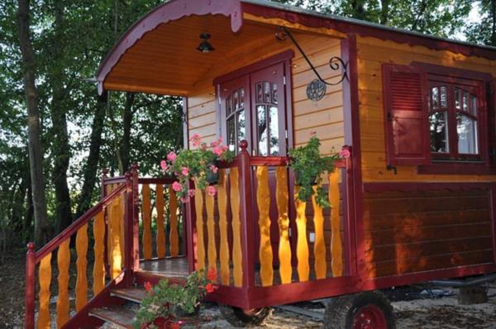 Gite Hotel Chambre D' Hotes Et Roulottes Et Du Ternois Saint-Pol-sur-Ternoise ห้อง รูปภาพ